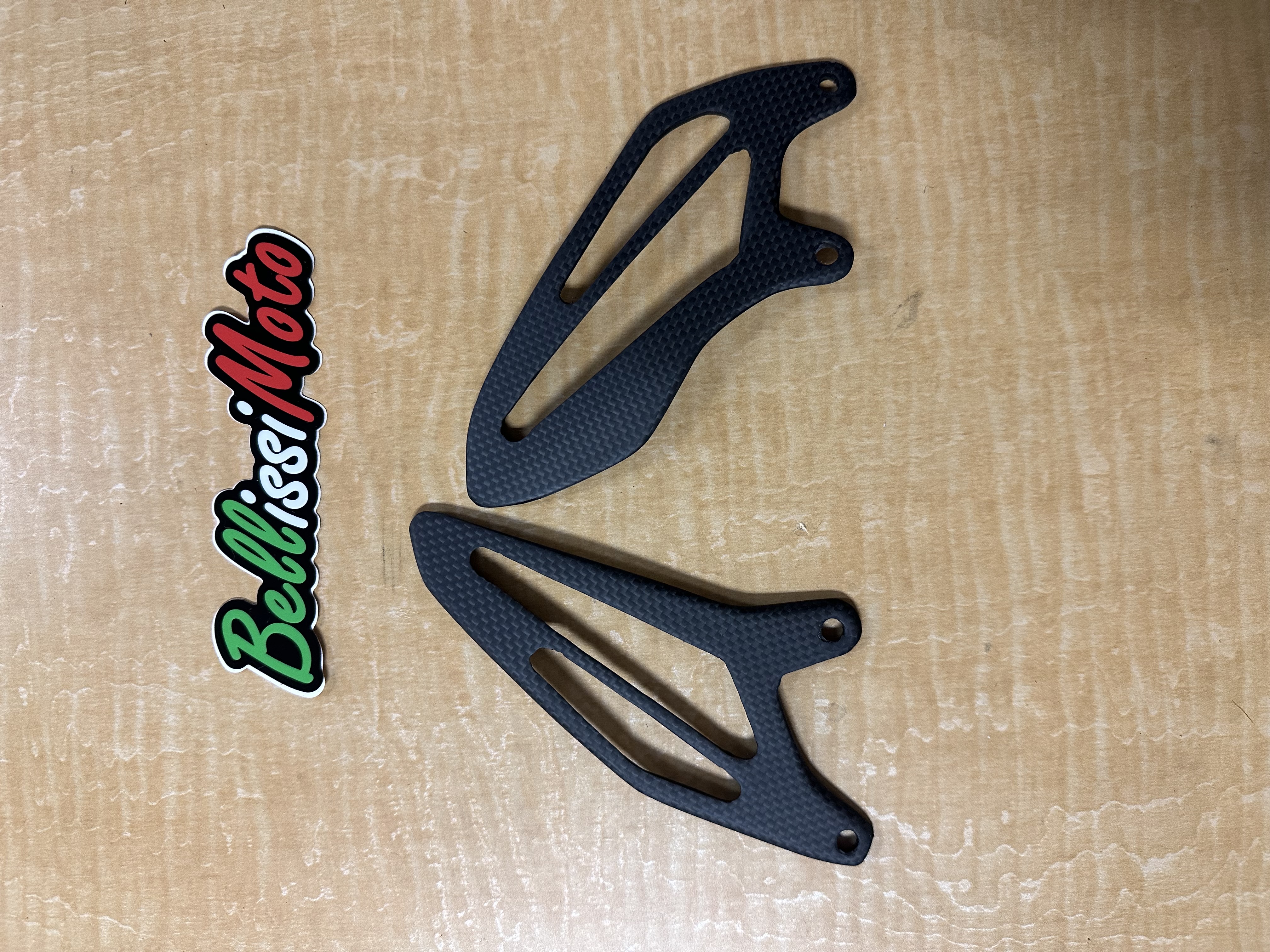 CNC Racing Carbon Fiber Heel Guards For Yamaha YZF-R7 CNC Racing Carbon Fiber Heel Guards For Yamaha YZF-R7